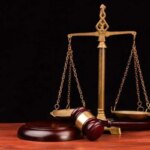 پس از تشکیل دادخواست و دادستان دادستان به دلیل یک سند معتبر و نگرانی افکار عمومی ، علیه نماینده سابق جرم اعلام شد.