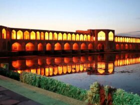 عکس زیر زمین پل خاوجو در اصفهان.