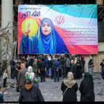 عکس در میان ویرانه های ساختمان شیشه ای ، Sahar Emami