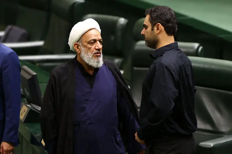 سبباتی و آکاهانی