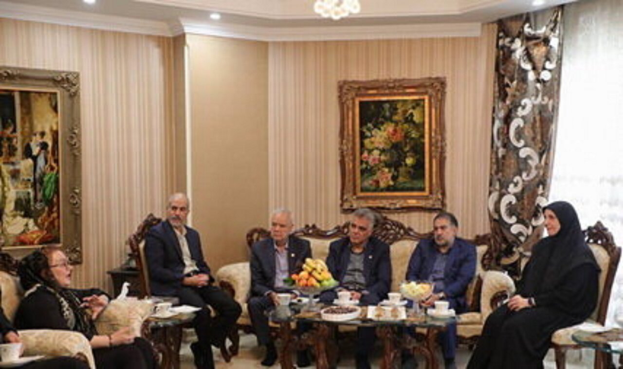 پرستاری یک مدرسه مبارزات در ایران است