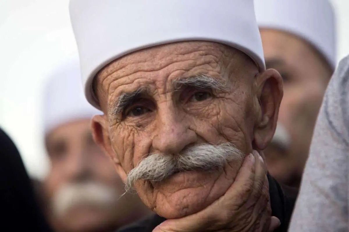 برای دیدن تراش خشونت آمیز Drze Bıyıklı سوریه بحث برانگیز است