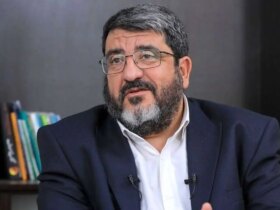 Fouad Izadi: اگر ایران بتواند جنگ را ادامه دهد ، باید ادامه یابد