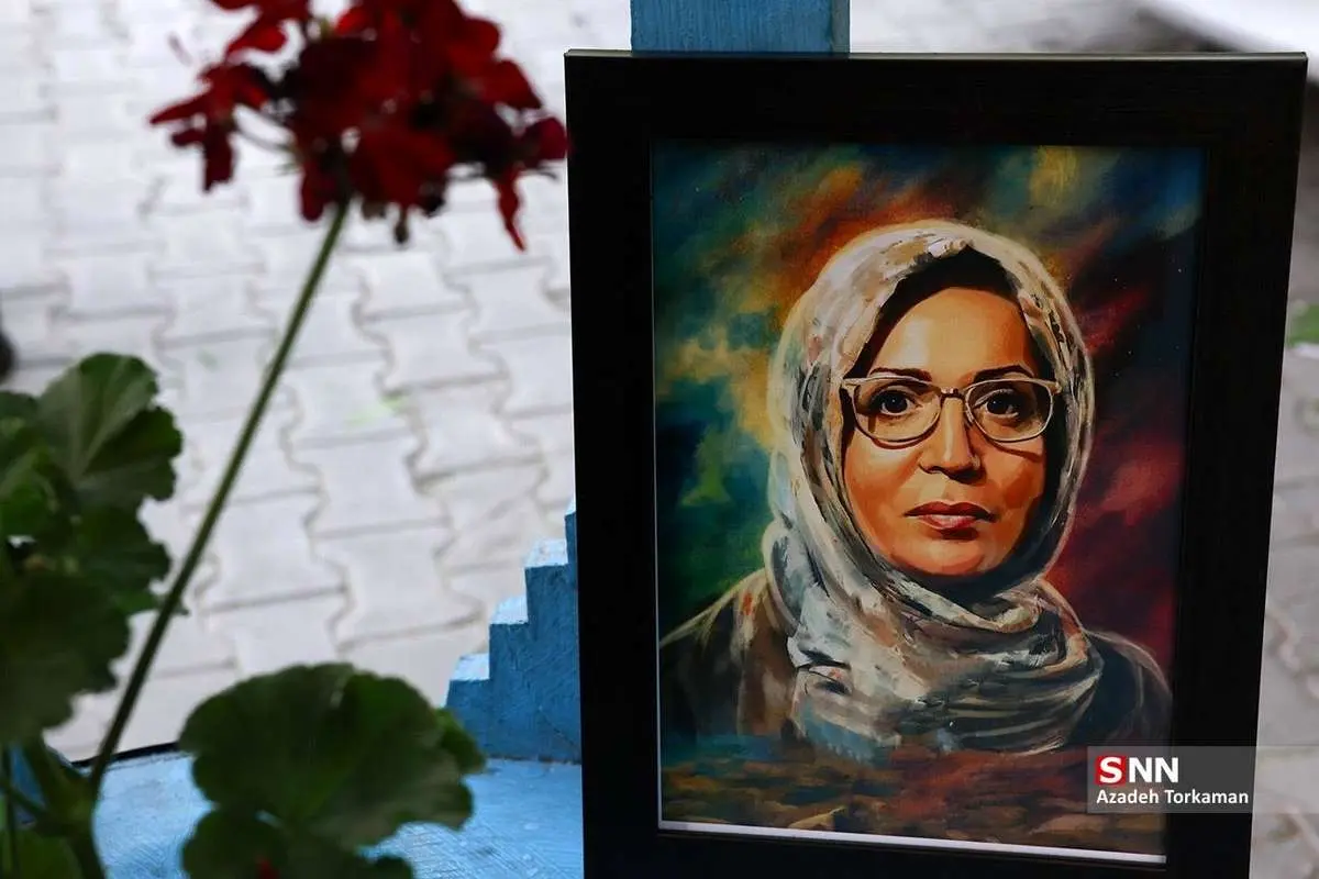 تصاویر نقاش Mansoura Alikhani مراسم یادبود