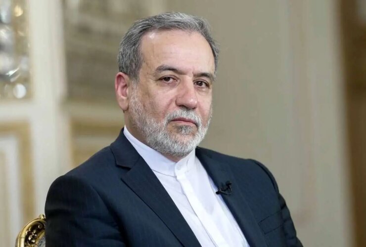 اراکچی: دست ما برای دیدار با اروپایی ها پر است