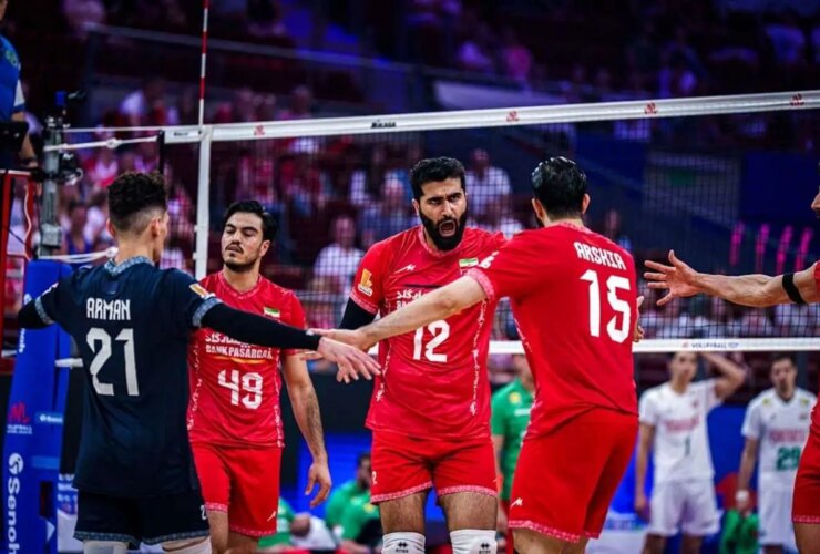 ۲ ثبت نام جالب لیگ والیبال به نمایندگی از شهروندان ایرانی