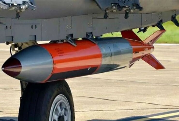 5 سال بعد بمب های هسته ای ایالات متحده در انگلستان