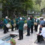 هنرمندان صدای مردم هستند و سینمای ایران هویت و سفیر صلح را حمل می کند