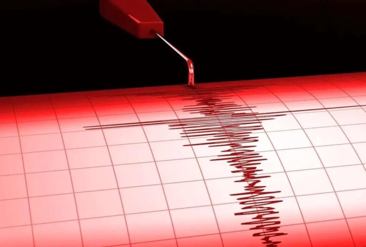 Assaluyeh 2 بار لرزید