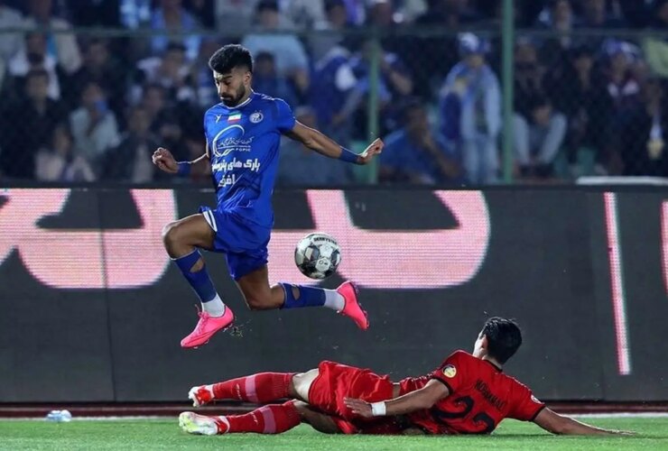 روز فوتبال تراکتور و زمان و زمان و زمان