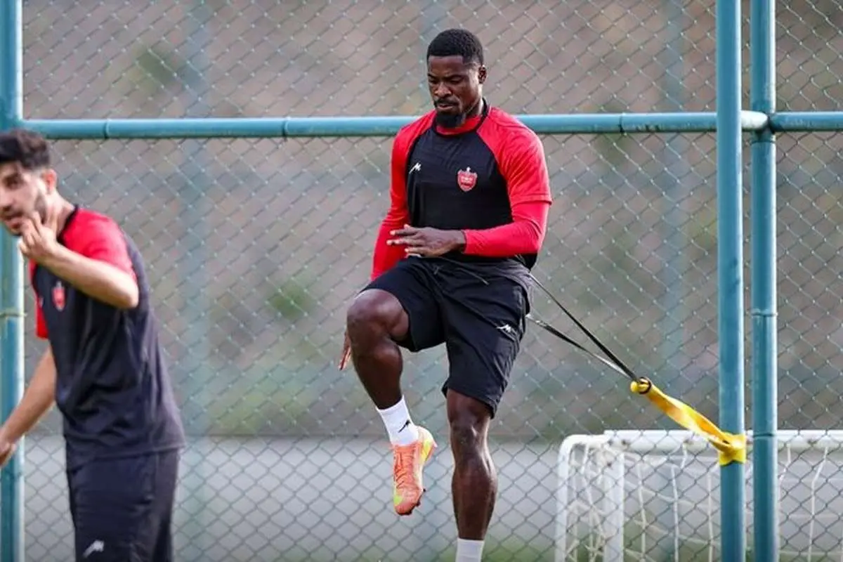 مربی پرسپولیس مدافع برجسته را تأیید کرد