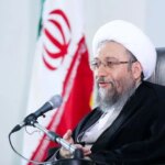 Amollarijani: در جنگ شش روزه ، مردم از سیستمی دفاع می کردند که به چهره آنها نیامد!