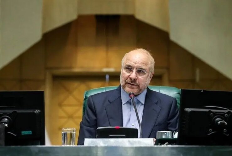 GHALIBAF: نمایندگان در حیاط پارلمان تلفن همراه ممنوع است