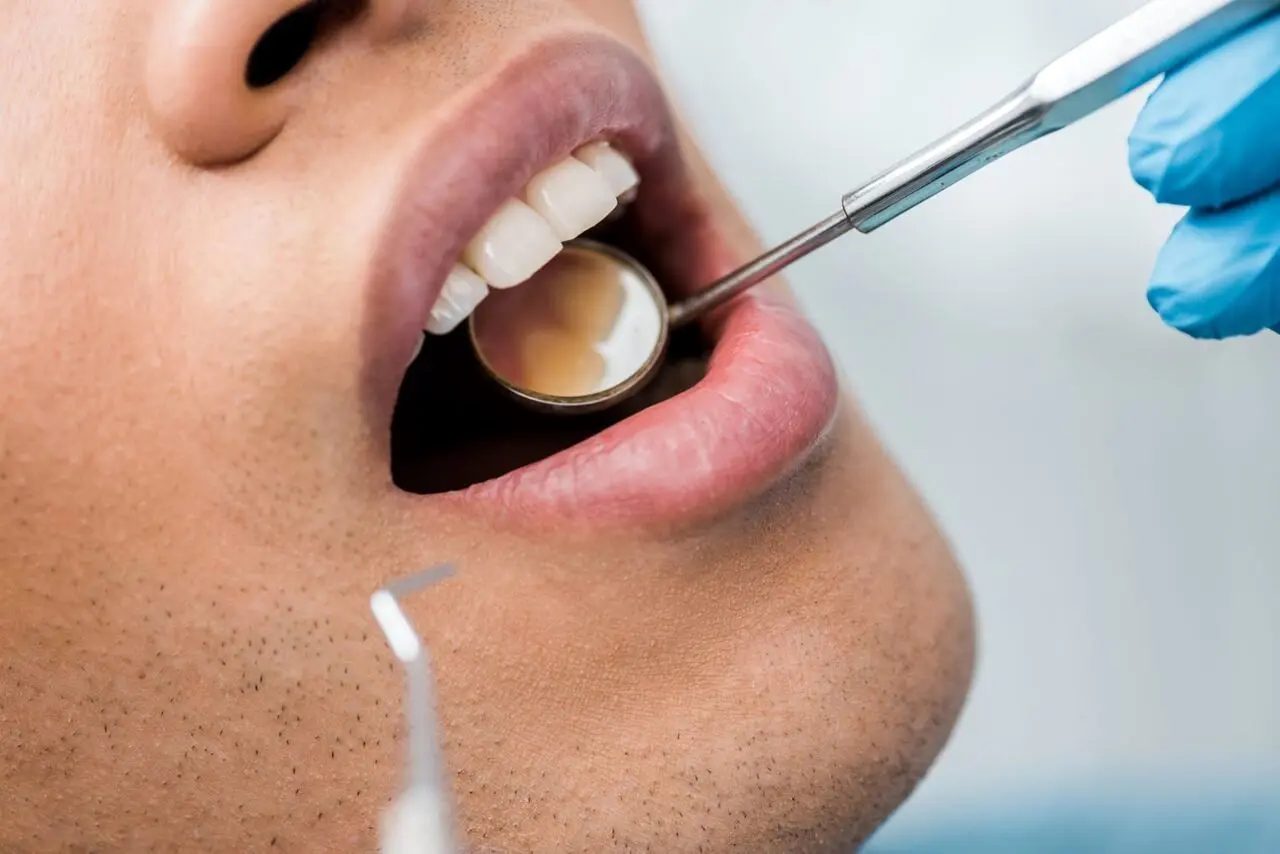 استرس چگونه دندان های شما را از بین می برد؟
