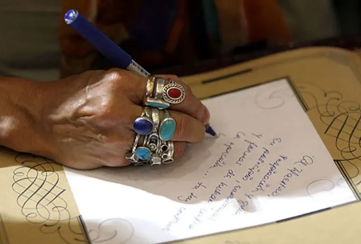 اشک شتر سفید و خوشبختی با قلب مار قلب!