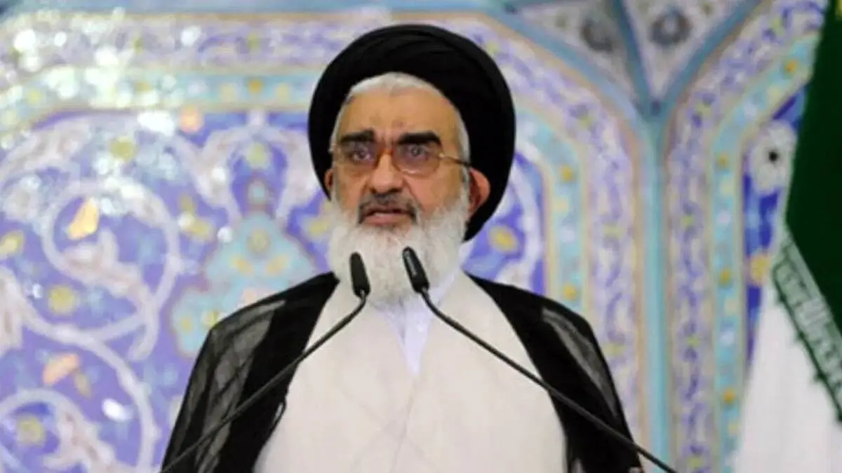 امام قوم جمعه: شعار "مرگ به آمریکا" هنوز به زبان مردم نمی افتد