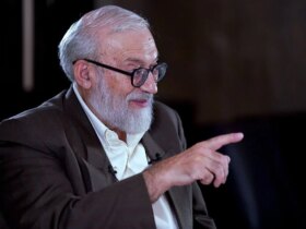 انتقاد لاریجانی از مواضع پزشکی اخیر: تاسف بار