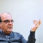 انتقادات شدید عباس عبدی از عملکرد روحانیت ؛ کاستی های خود را در اطراف گردن دشمن قرار ندهید