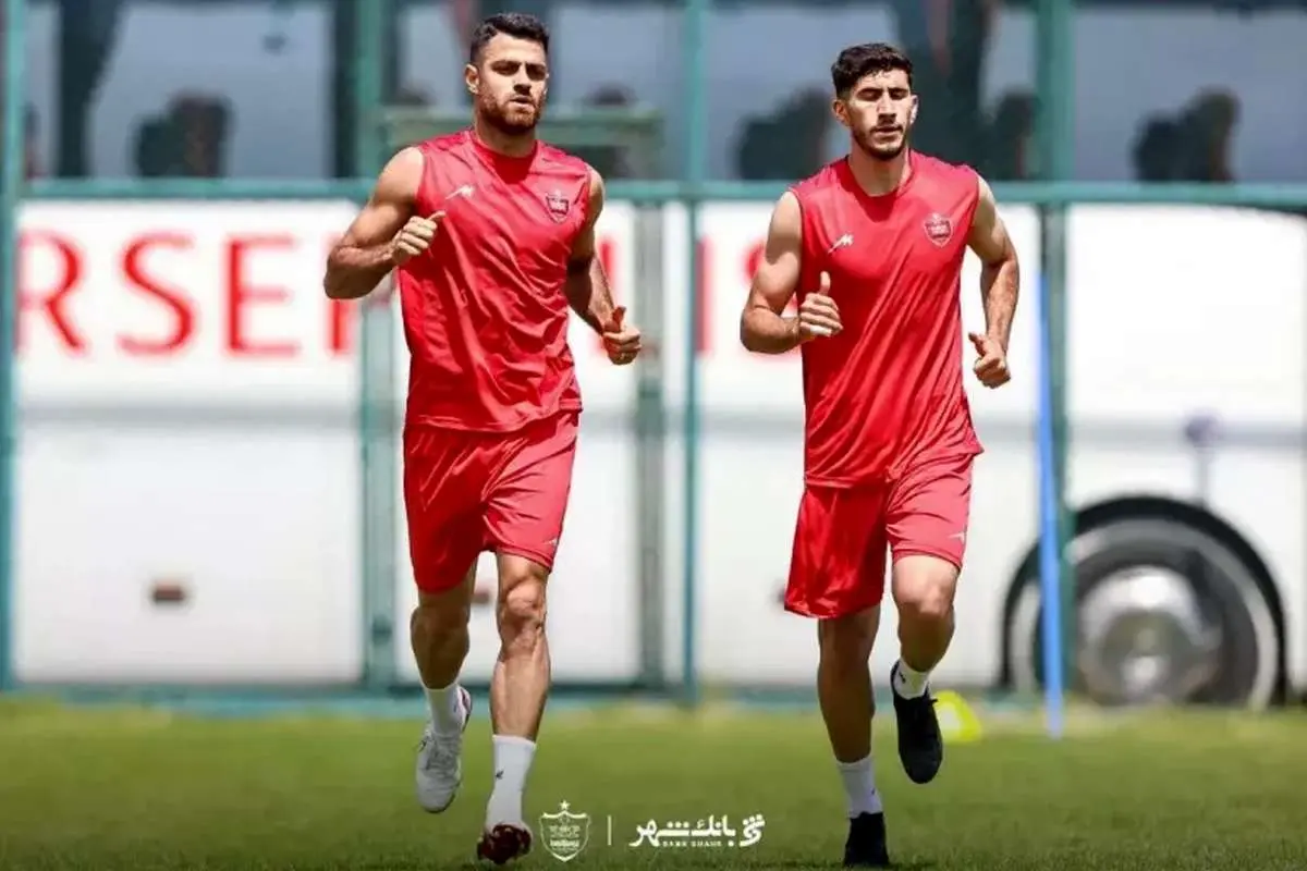 انگیزه بالا برای مدافع Persepolis در آموزش 4 انگیزه بالا برای مدافع Persepolis در آموزش