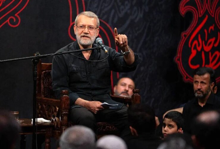 این کد از سخنان لاژانی حل شد. او به هر دو داخل و آمریکا پیامی داد