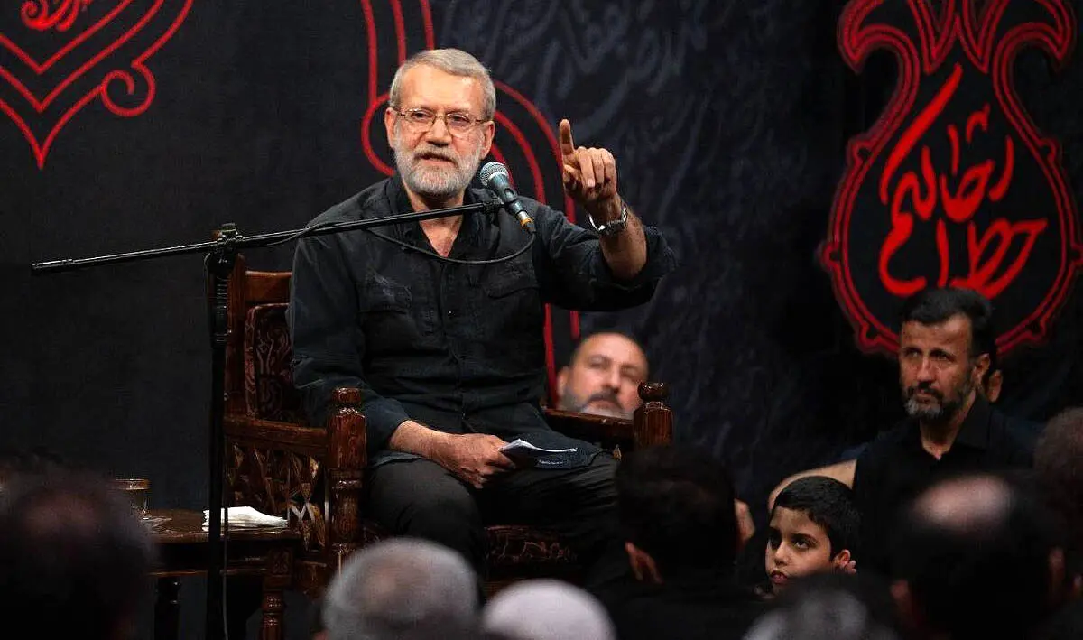 این کد از سخنان لاژانی حل شد. او به هر دو داخل و آمریکا پیامی داد