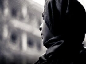 با یک دانشمند جعلی با یک پرستار ازدواج کنید