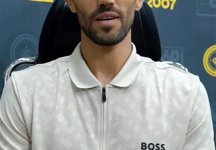 برای دیدن اولین مذاکرات حسینی پس از قرارداد با سپاهان