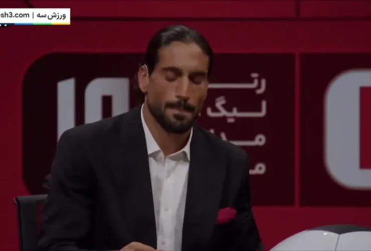 برای دیدن سوپر ماشین پس از انتقاد پرسپولیس در حال گریه بود!