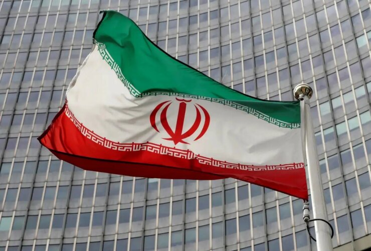 به خطبه های امام های جمعه نگاه کنید. ترس از شعار مرگ دشمن بر آمریکا