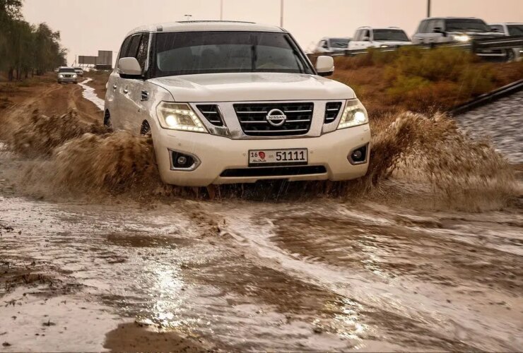 تصاویر باران تابستانی و امارات خوب