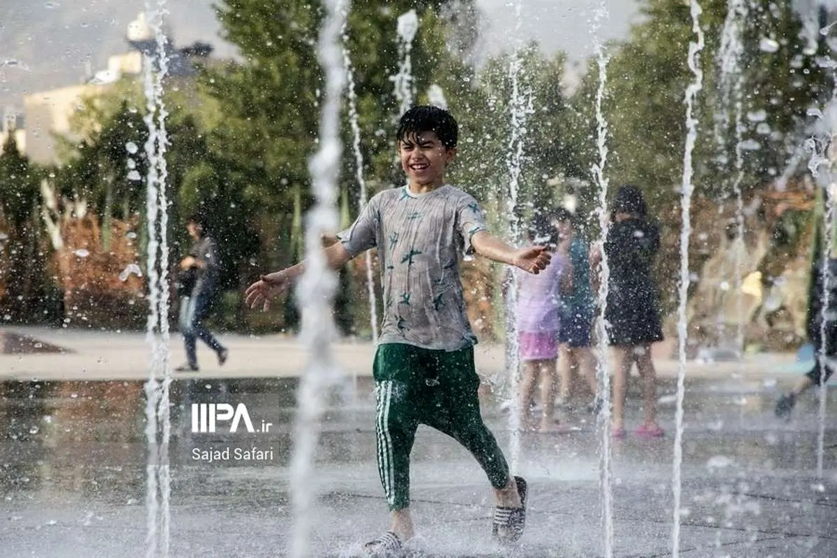 تصاویر پارک آب و آتش ، پناهگاه تهران در موج گرما 4 تصاویر پارک آب و آتش ، پناهگاه تهران در موج گرما