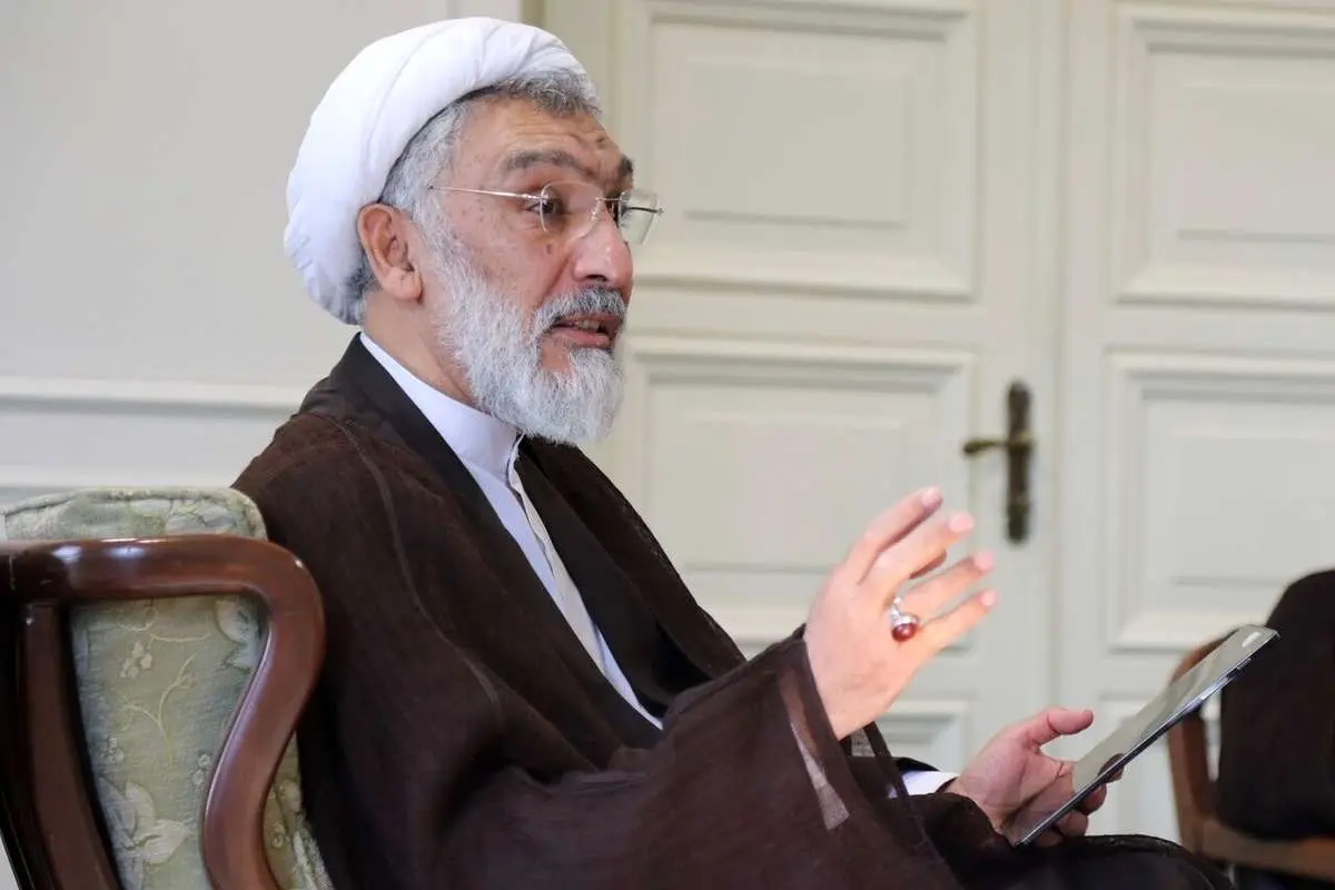 تفسیر پورمهامدی از شخصیت ترامپ: این یک اغراق با زور ، پول و شاخ است