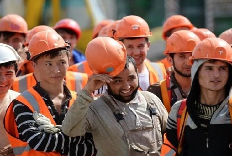 جزئیات مجازات کارفرمایان با استفاده از شهروندان غیرمجاز 9 جزئیات مجازات کارفرمایان با استفاده از شهروندان غیرمجاز