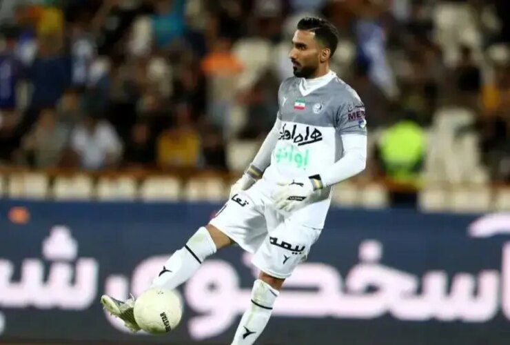 دروازه بان محبوب ساپینتو در انتظار استقلال