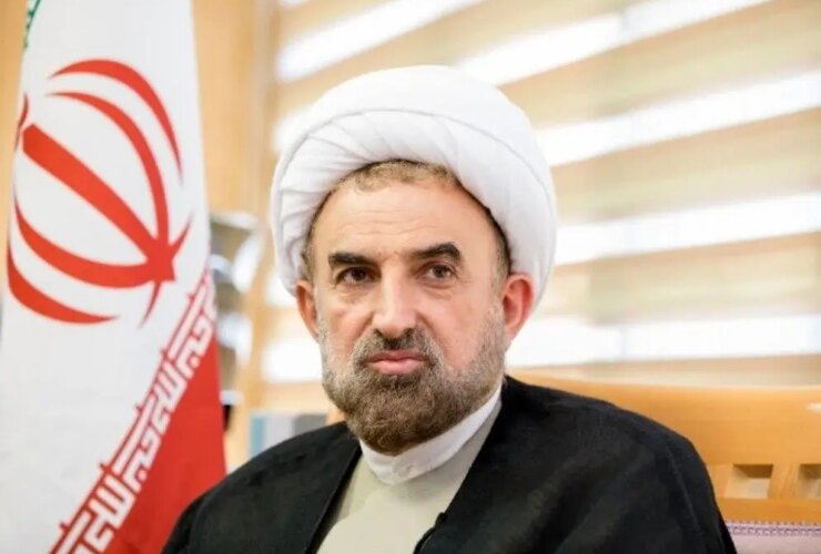 سفیر ایران از واتیکان پاپ: در معرض تهدید رهبر ایران قرار بگیرید