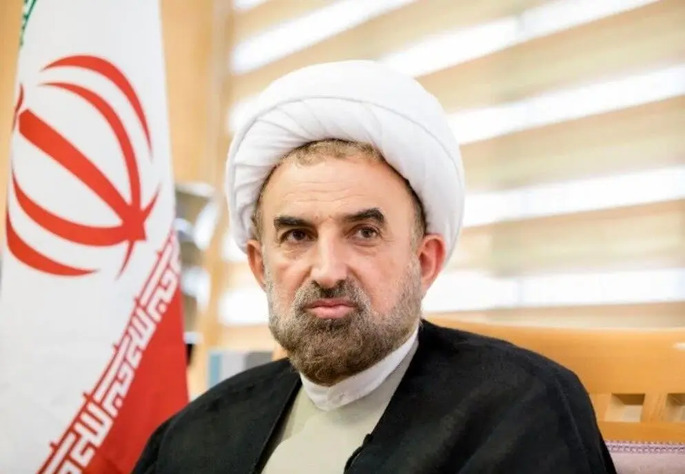 سفیر ایران از واتیکان پاپ: در معرض تهدید رهبر ایران قرار بگیرید