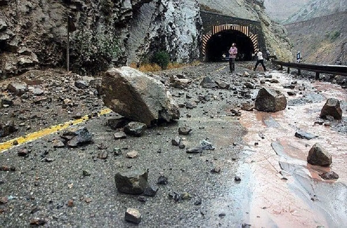 سقوط کوه در Baladeh Mazandaran ؛ 2 نفر جان باختند