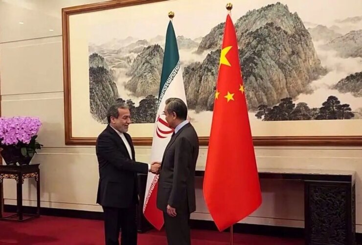 علاوه بر کمک های نظامی به ایران ، سیاست انکار چین