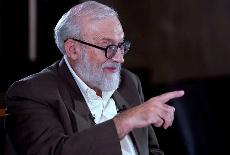 محمد جاواد لاژانی ؛ اشتباه در پشت اشتباه!
