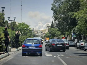 مطالبات بدون پاسخ باقی مانده است. پیش بینی سیاست محلی ایران -پس از جنگ