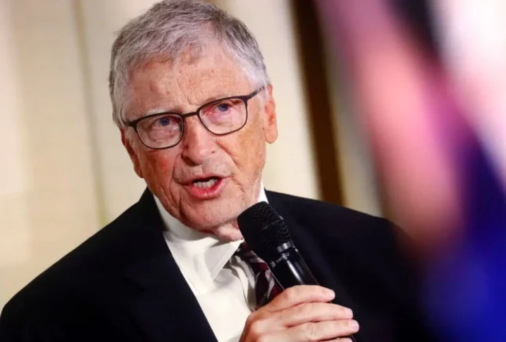 وداع با تلفن همراه ؛ بیل گیتس آینده فناوری را در "خال کوبی های هوشمند" می بیند