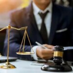وکیل دادگستری ، 5 میلیارد دلار قربانی