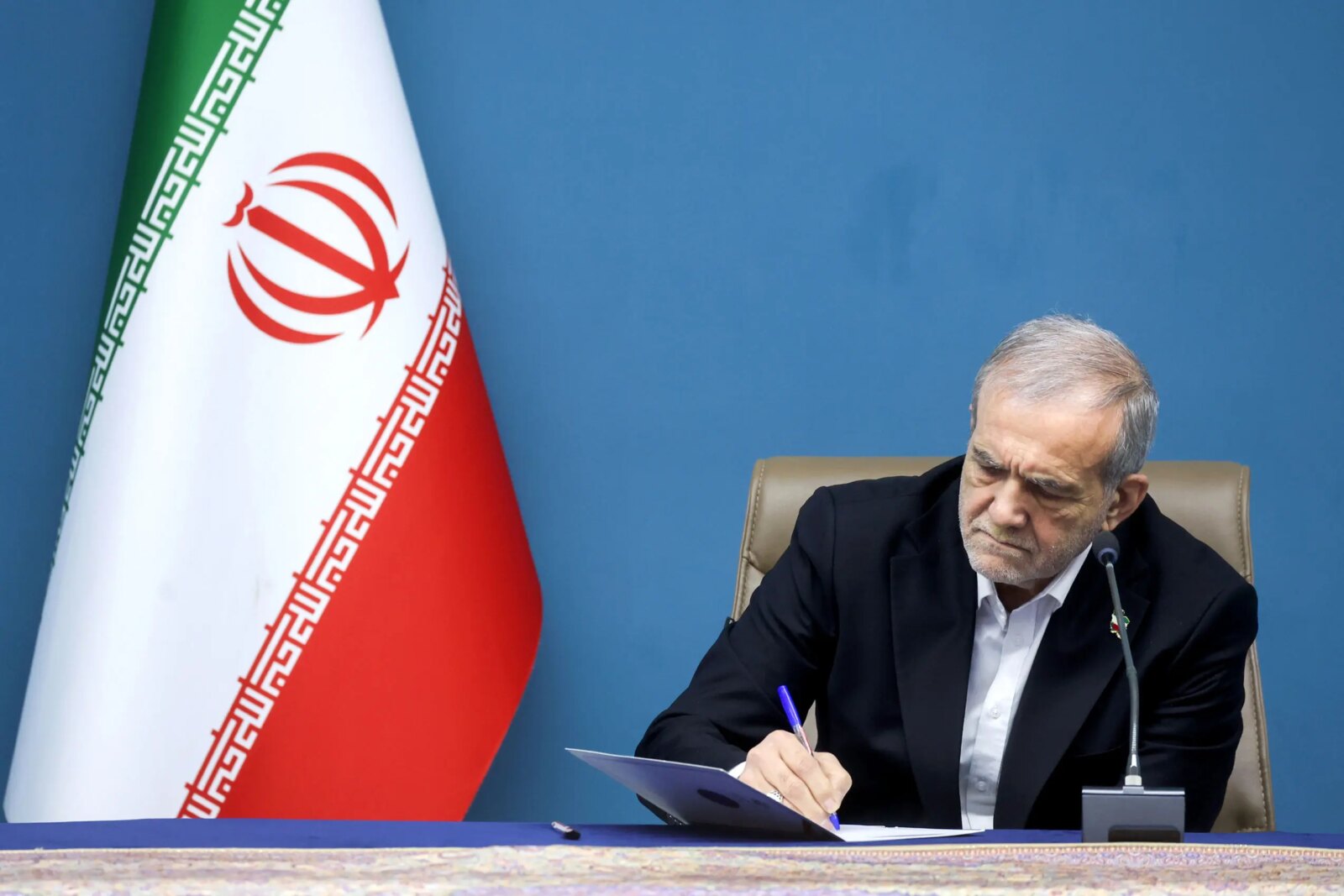 پزشکان ایرانی که از خارج از کشور زندگی می کنند: ما به طور جدی دیپلماسی را دنبال می کنیم