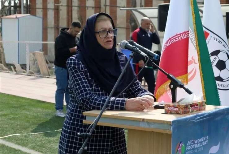 چه کسی با این واقعیت مخالفت کرد که سید حسین در استقلال باقی مانده است؟ 15 چه کسی با این واقعیت مخالفت کرد که سید حسین در استقلال باقی مانده است؟