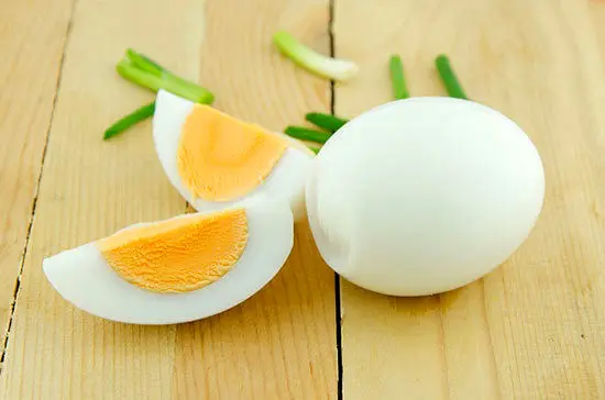 کدام روش پخت و پز تخم مرغ سالم تر است و چرا؟
