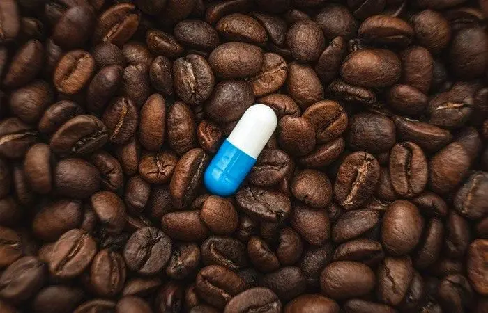 یک ترکیب کافئین خطرناک با داروهای خاص. آیا کافئین همیشه بی خطر است؟