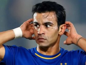 مربی استقلال: من با عیسی تماس گرفتم و به استقلال نگفتم!