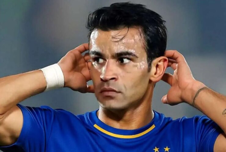 مربی استقلال: من با عیسی تماس گرفتم و به استقلال نگفتم!