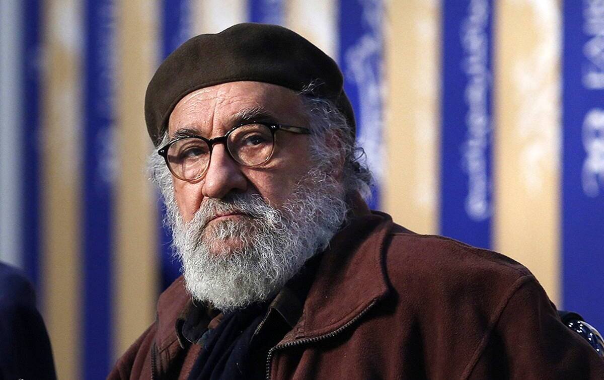 حامد بهاداد و اوکتا باراهانیه کیهان حمله: این فرهنگ ها به پدربزرگشان توهین کردند.