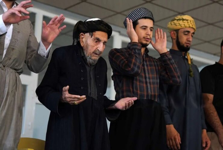 تصاویر مسجد 6 ساله -به خدمت مسجد ادامه می دهد 13 تصاویر مسجد 6 ساله -به خدمت مسجد ادامه می دهد